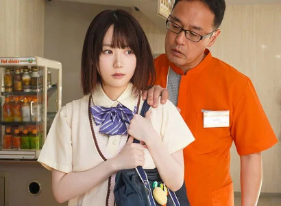 Người quản lý đối phó với em gái lấy trộm đồ trong cửa hàng